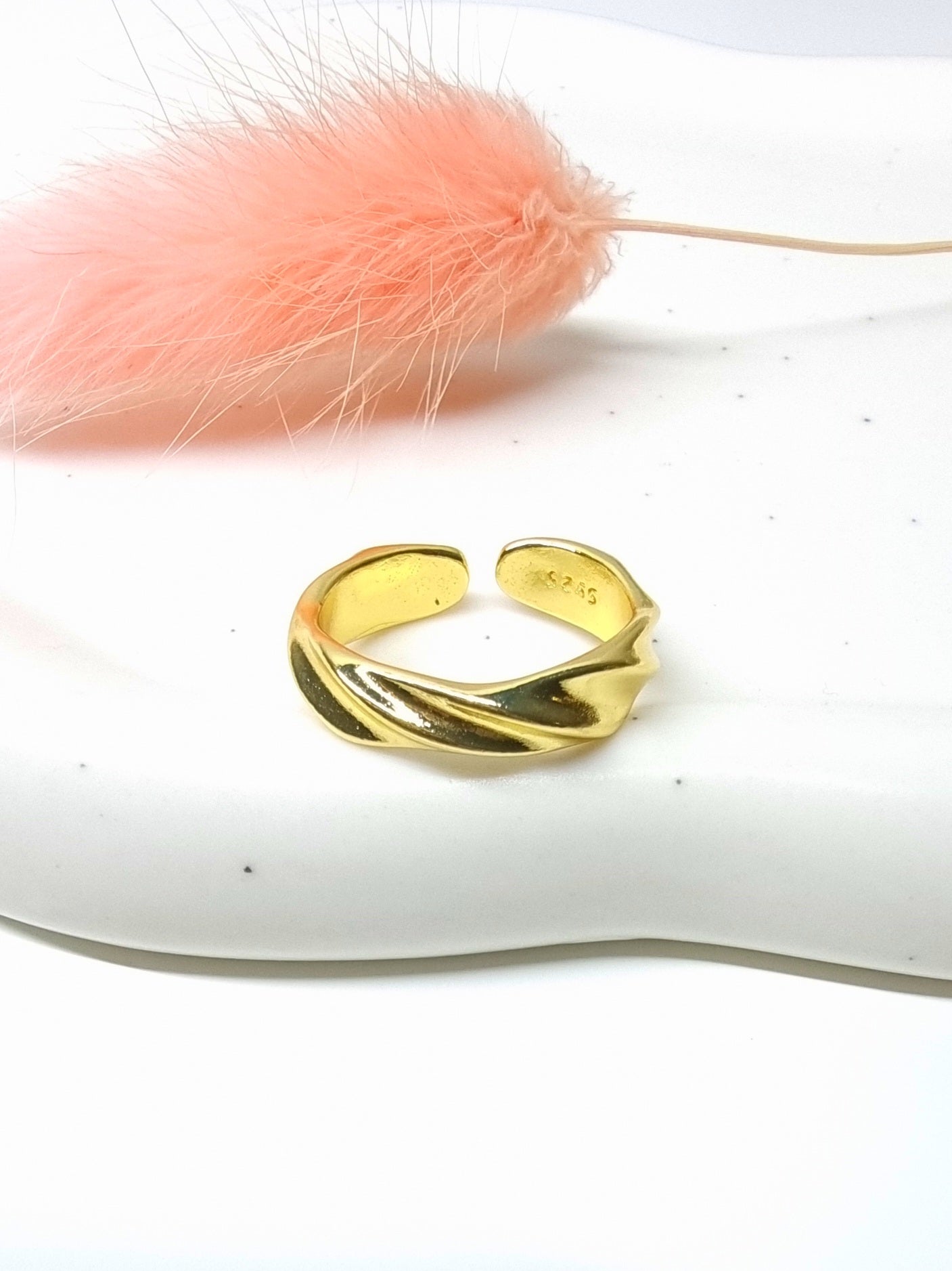Gold Ring – Wavy