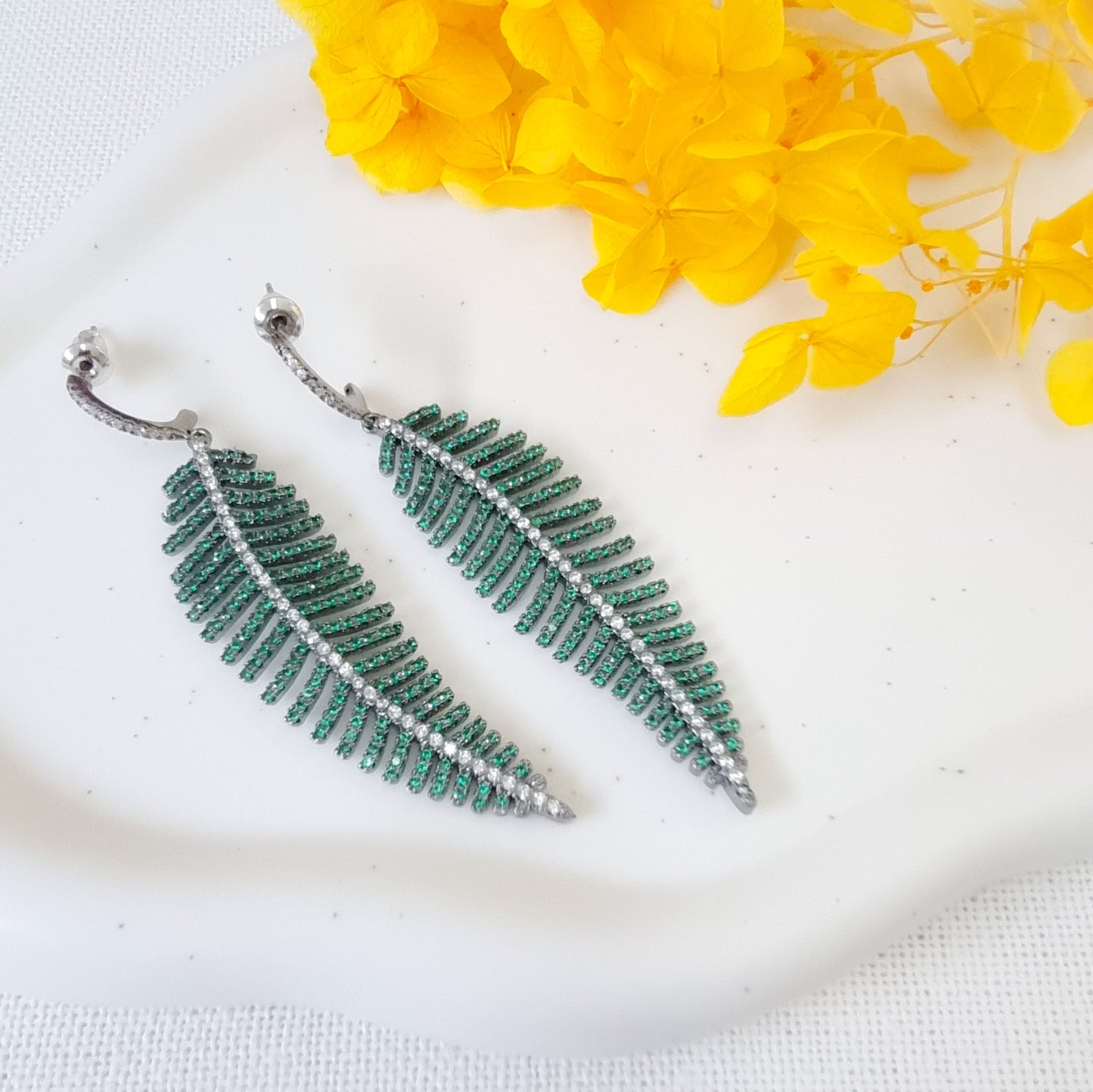 Zirconia Leaf Studs | Statement Oorringen