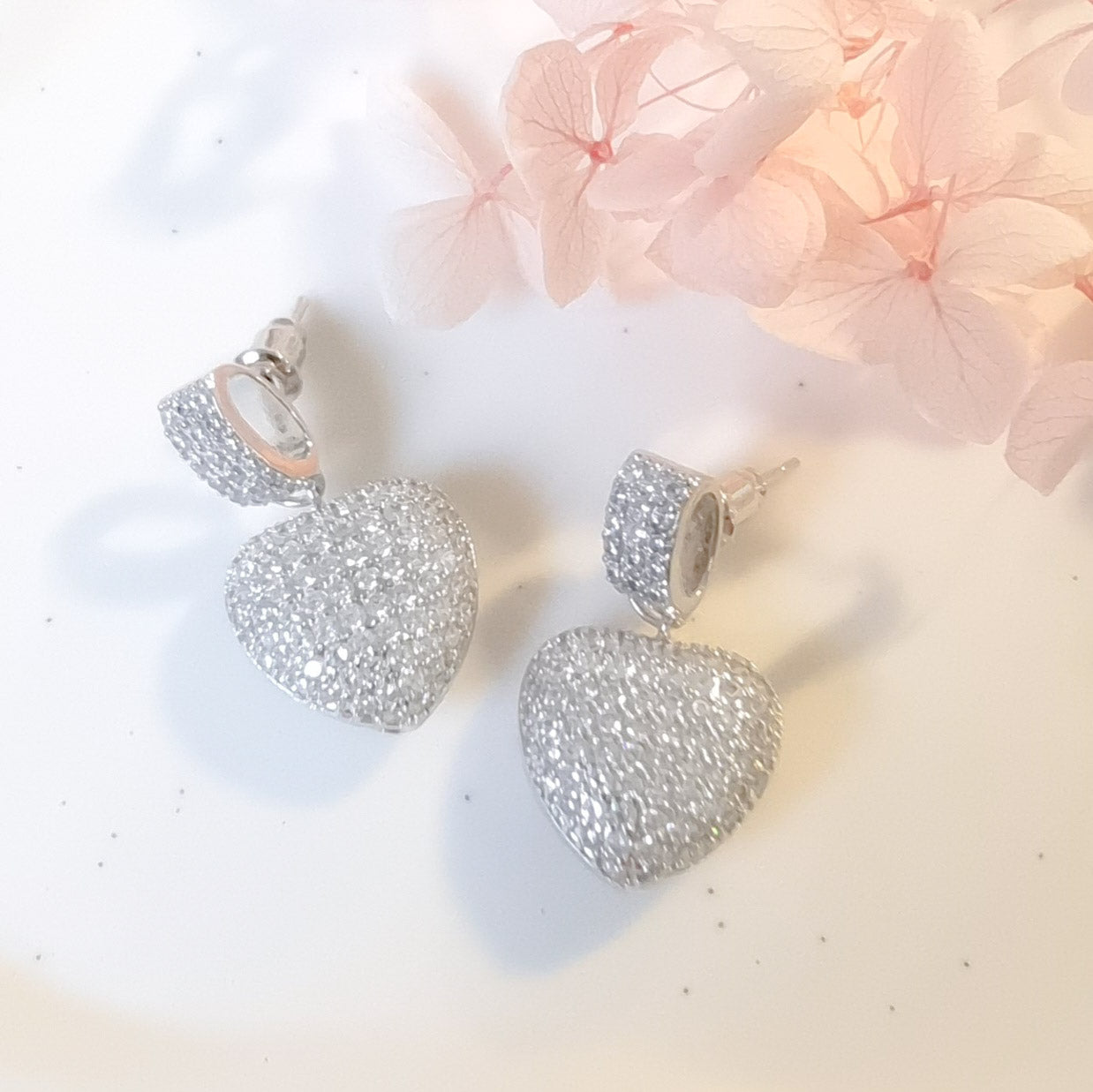 Zirconia Heart Studs | Statement Oorringen