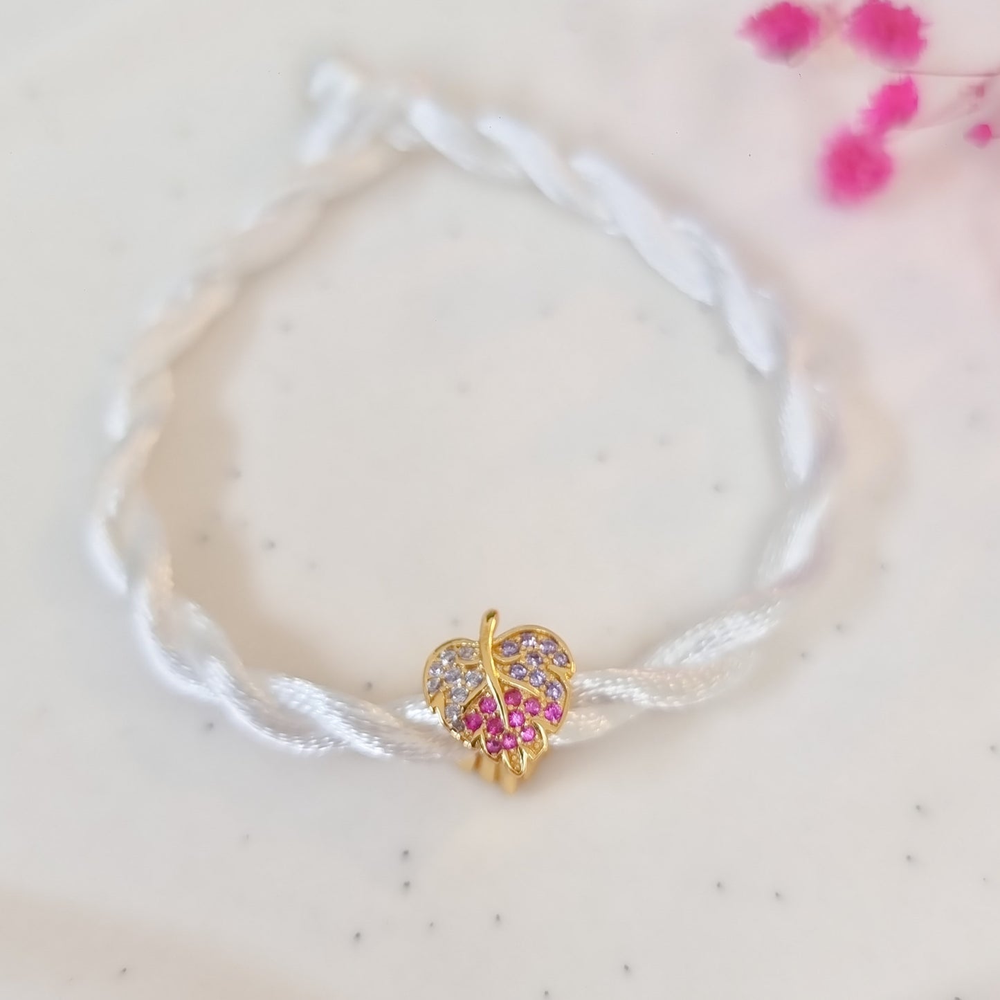 Twisted Satijn Armband | Zirconia Blad