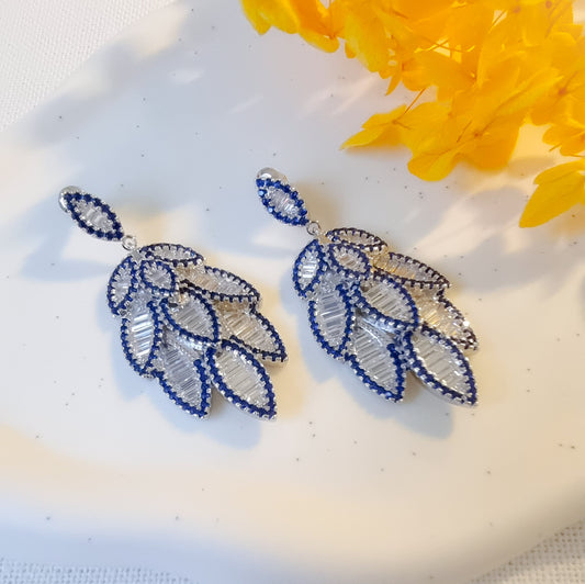 Blue Zirconia Studs | Statement Oorringen