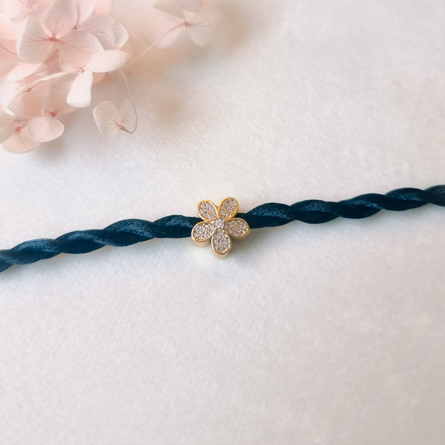 Twisted Satijn Armband | Flower Gold