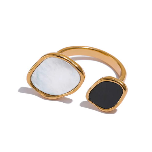 Black/White | Ring